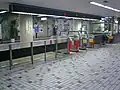 西改札口