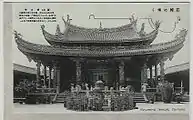 爆撃の被害を受けた艋舺龍山寺正殿