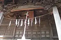 拝殿向拝の彫刻