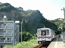 松浦鉄道高岩駅ホームから高岩を望む(2003/08)