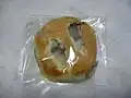 剣鍔文様付き円型きんつば（高松菓子店）