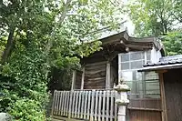 本殿江戸時代後期、文化9年(1812年)に当地方独自の中山造で造営されたもの。
