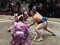 明治神宮例祭奉祝 奉納70回全日本力士選士権大会 相手は隆の山関（2011年10月3日撮影）