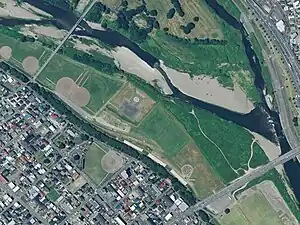 高崎へリポートの航空写真国土交通省 国土地理院 地図・空中写真閲覧サービスの空中写真を基に作成