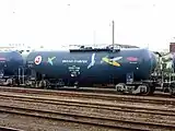 タキ1000-738日本オイルターミナル所有車矢羽のパターンのある車両（2007年7月 郡山駅）