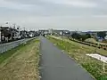 右岸