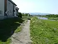 右岸 谷地川手前の未舗装路
