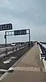 多摩川スカイブリッジ (2022年5月) 車道と別に歩道・自転車道が設置されている