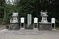 稲荷神社(左)、猿田彦大神(中)、古峯神社(右)