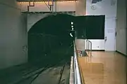 地下区間へ続くトンネルの入り口(2002年撮影)
