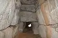 玄室（羨道方向）