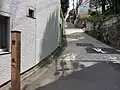 狸坂を南方向に昇（2017年9月24日撮影）