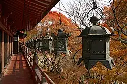 談山神社の吊り灯籠。