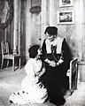 1913年。アレクサンドラと皇女タチアナ
