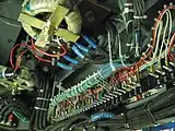 抵抗器（左）、電気配線（右）（ブルノ）
