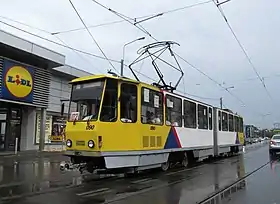 市電の主力車両であるタトラKT4D(2019年撮影)