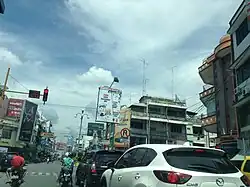 トゥビン・ティンギの通り