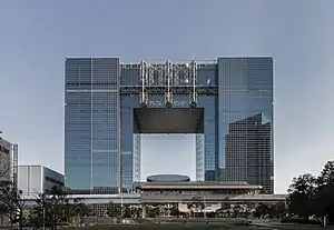 本社が入るテレコムセンタービル