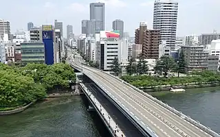 天満橋を南から望む
