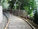 三樹荘に登る天神坂