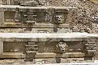 羽の生えたヘビの像、テオティワカンにある神殿の一部。200-250年