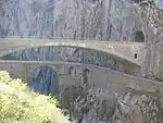 シェレネン渓谷にある悪魔の橋（中央奥）