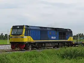 貨物列車を牽引する5113号機チャチューンサオ駅付近にて
