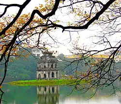 ホアンキエム湖の亀の塔