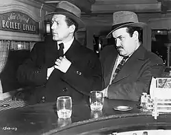 チャールズ・マッグローCharles McGraw