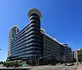 セント・レナーズで最も高い建築物のザ・フォーラム。シドニー湾北岸の経済の中心。