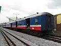 ハロン駅に停車中の列車