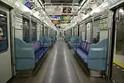 後期車車内(2007年2月17日 中央林間駅)