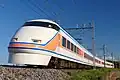 東武鉄道100系サニーコーラルオレンジ編成