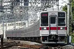10030型リニューアル車(2017年10月 大山駅 - 下板橋駅間)