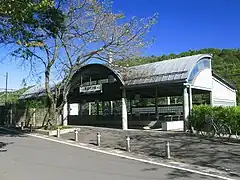 西側自由通路(2012年11月)