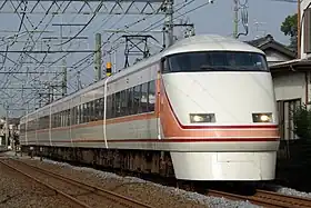 東武100系「スペーシア」