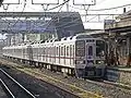 大型連休に30000系で運行される臨時列車「フラワーエクスプレス」(2010年4月 春日部駅)