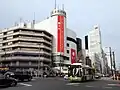正月三が日の渋谷駅 - 千駄ヶ谷小学校間は明治通り経由で運行される。(C-T253)