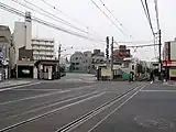 左から、4番出入口、都営バス操車場(2008年6月に閉鎖)、都電東池袋四丁目停留場。(2007年11月)