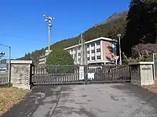 粟野高校