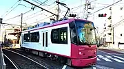 発車する8800形電車(2021年1月)