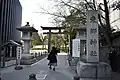 公道より参道を見る（2019年3月19日撮影）