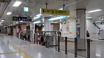 栄町駅改札口(2017年1月)