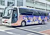 東海バスのラッピングバス4号車1549号車 三菱ふそう・エアロエース(新宿駅)