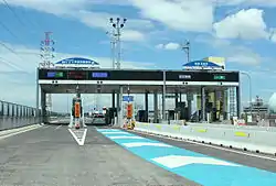 伊勢湾岸道・西知多産業道路→名古屋高速(左右で分けられている)