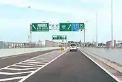 伊勢湾岸自動車道と西知多産業道路への分岐路