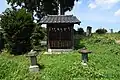 前方部墳頂の稲荷神社