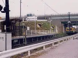 ときめき駅を出発し焼鮒駅に向かう月潟駅行きモハ21(1997年6月4日)