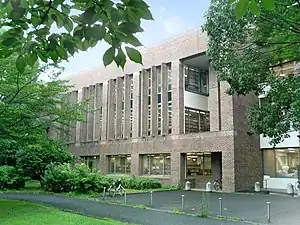 所沢市立図書館 本館（航空公園内）