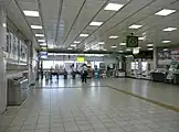 改札口付近(2008年5月)